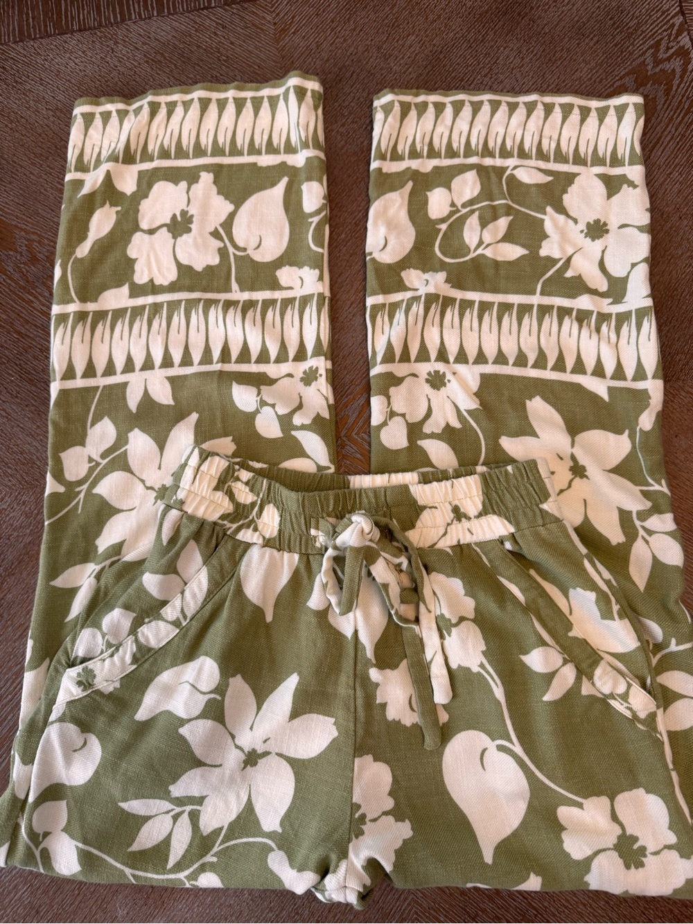 Sienna Sky Green Floral Pants Medium Drawstrings Waist 30” Inseam 29”Pockets - Picture 4 of 7